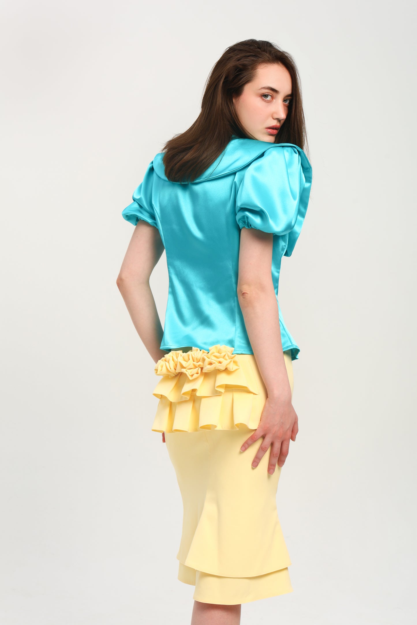 Blue & yellow set with flowers