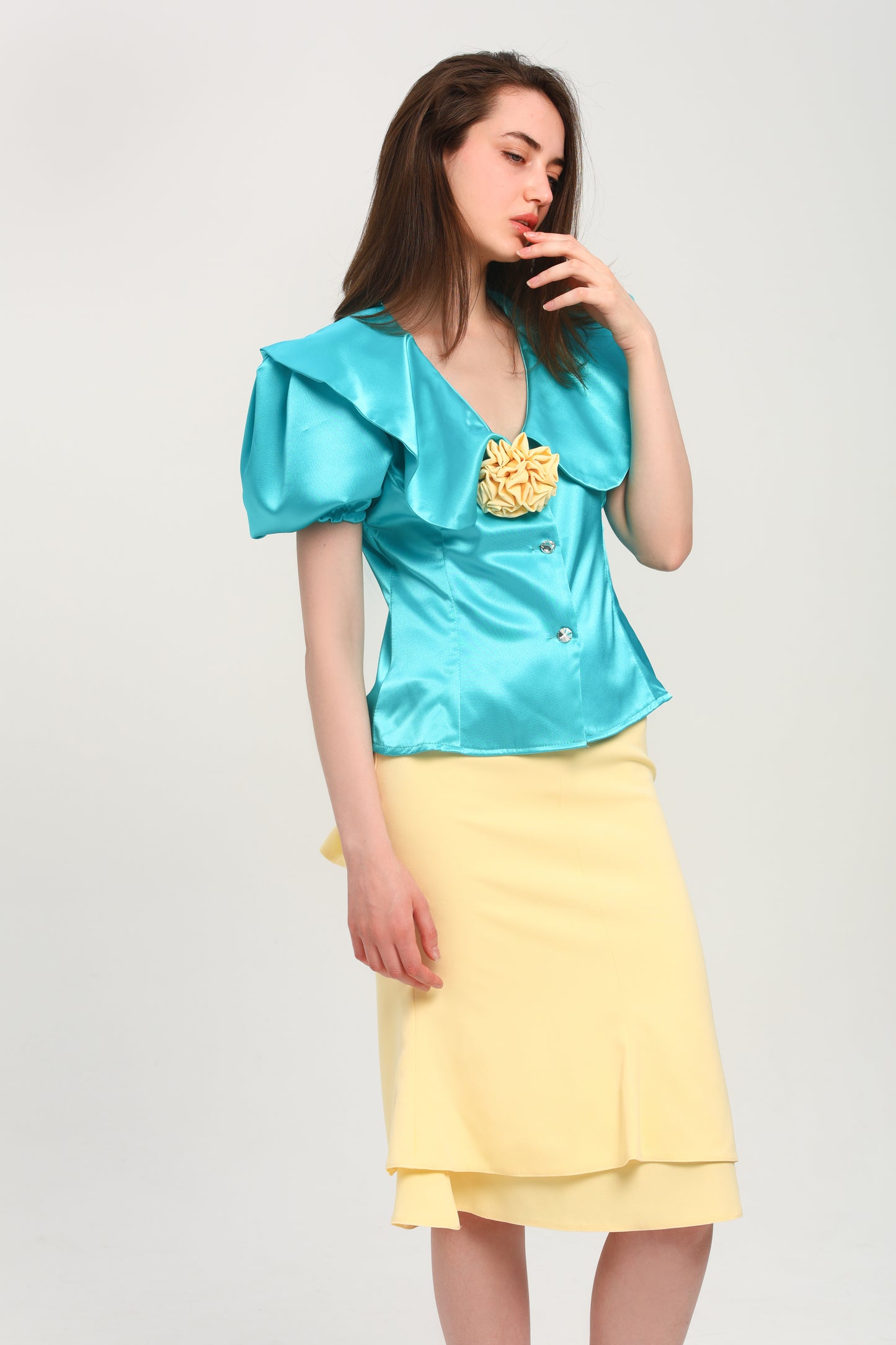 Blue & yellow set with flowers